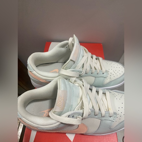 Nike dunk low barely green 8W 6,5GS - Picture 4 of 5